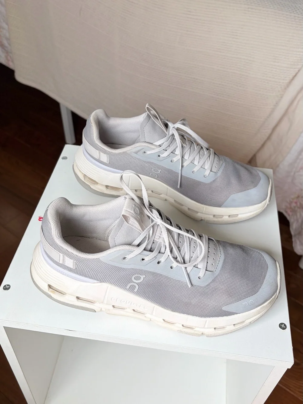 On Running Cloudnova women’s Running Shoes - Light Gray/lilac